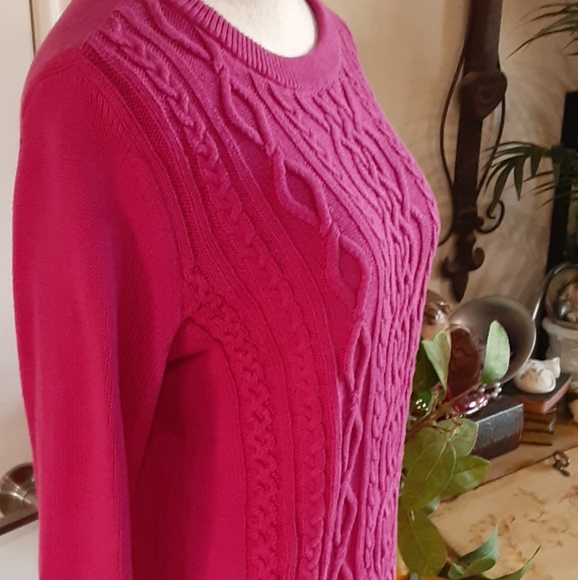 NWT, Tommy Hilfiger, Fuscia Red, Cotton Cable Knit Sweater, Size Medium - Picture 3 of 9